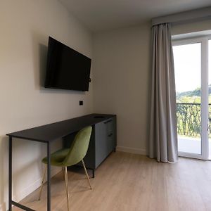 Triple Room Lake View